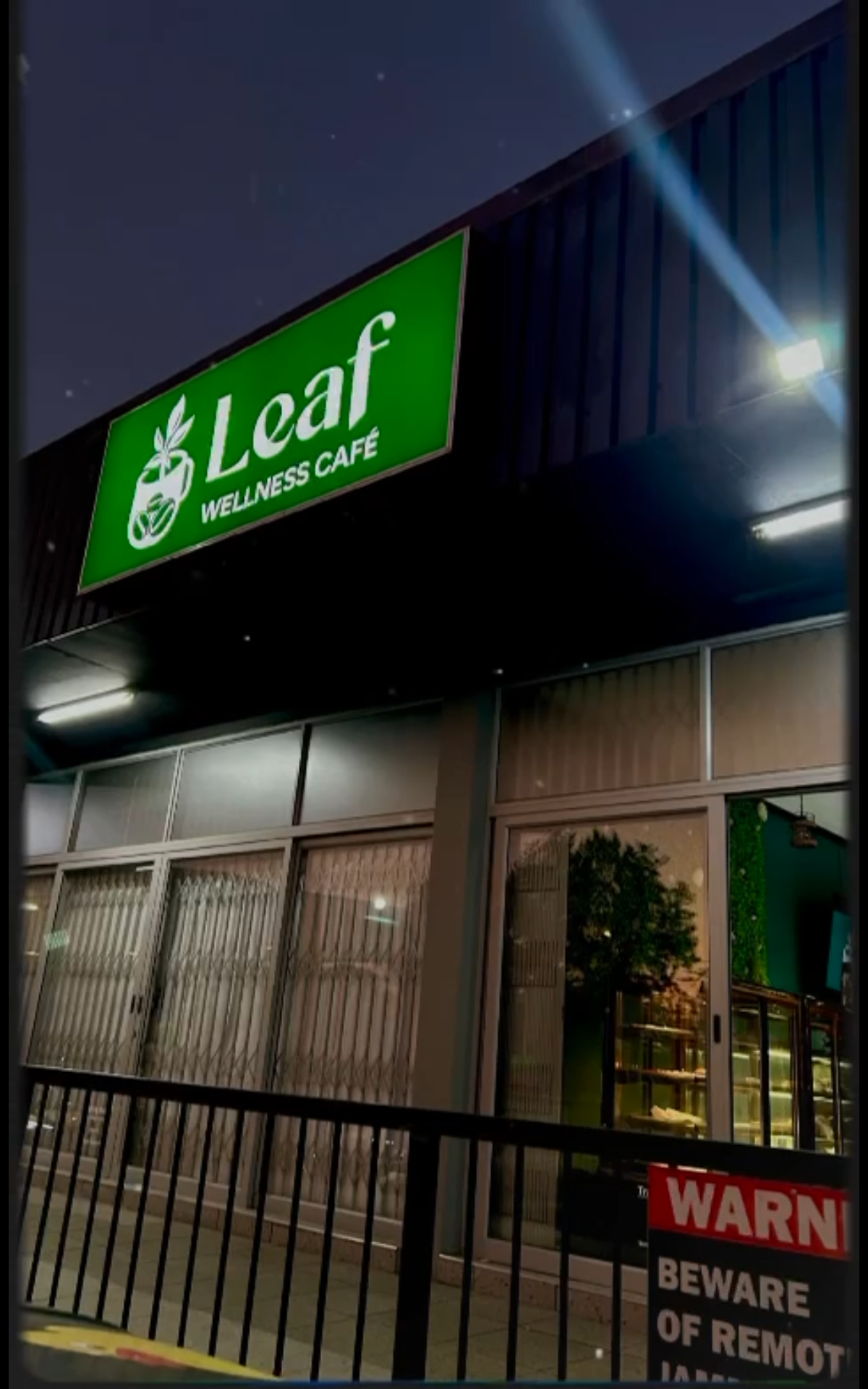Leaf Wellness Café logo